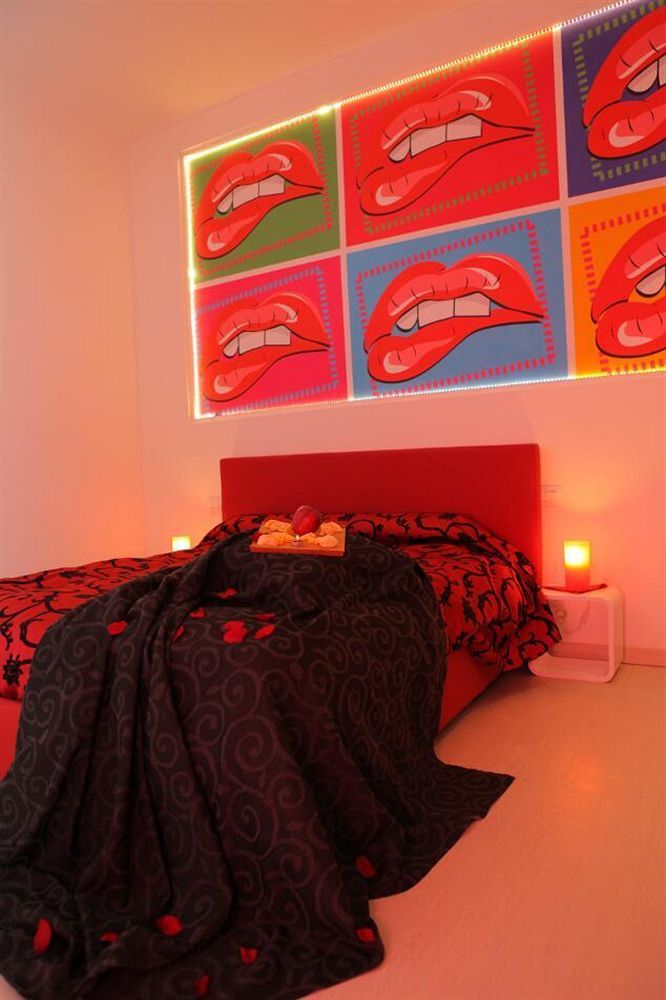 Chroma Italy - Ena Guest House Buitenkant foto